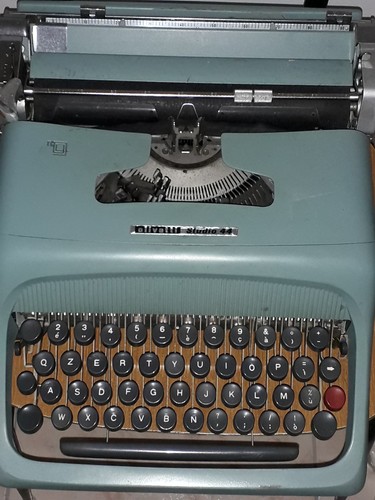 Macchina scrivere vintage - da,