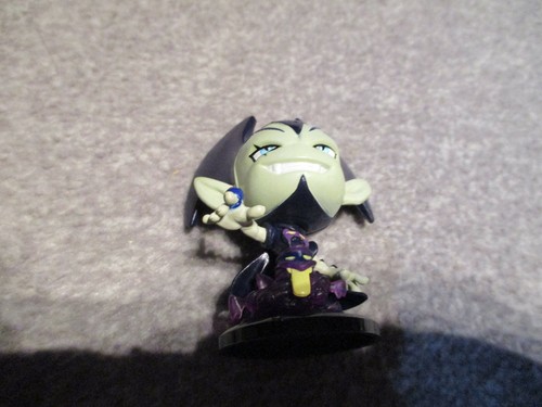 Figurina krosmaster vampiro - figurina,