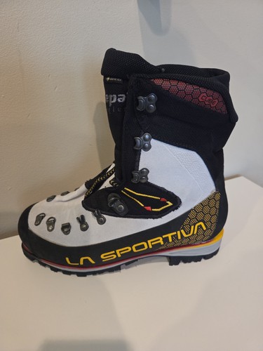 Amputee sportiva nepal - *amputee,