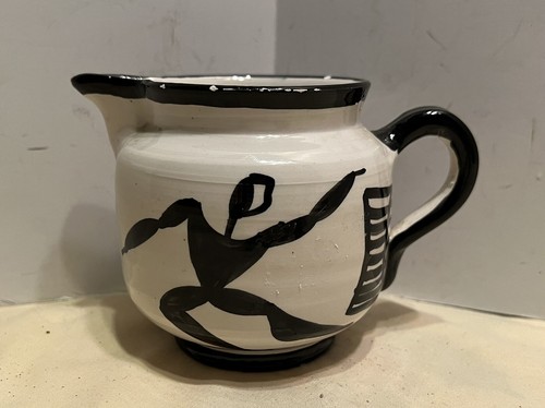 Vietri figura creamer - vietri,