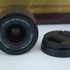 VILTROX 20mm F2.8 messa a