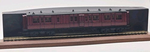 Plastic kit built french - built,