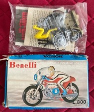 Benelli, MODELLINO MOTO IN PLASTICA CON BUSTINA FIGURINE - Vintage
