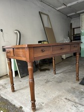 scrivania antica da studio in legno laccato. Condizioni ottime.