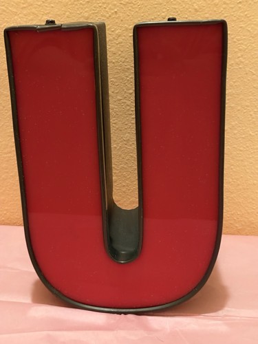 Lettera canale acrilico rosso