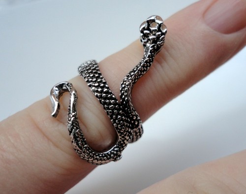 Anello metallo serpente - in,