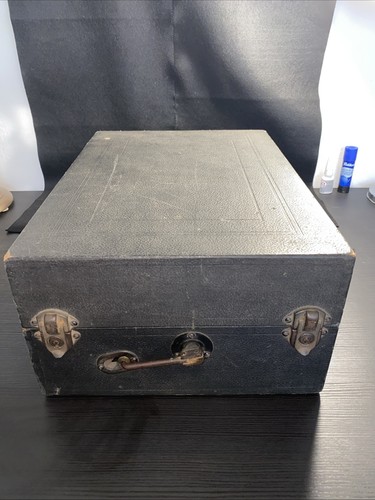 Antico grammofono portatile - antico,