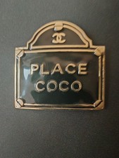chanel broché Rare Place Coco