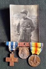militaria WW1 MEDAGLIERE Italo-Francese con 3 Medaglie + Foto Soldato con Dedica