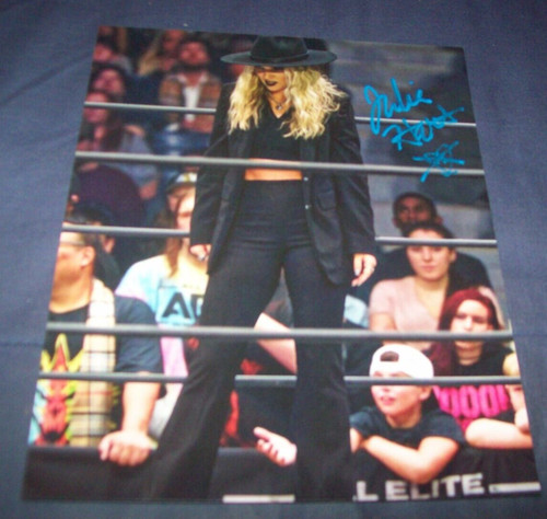 Quattro aew wrestling - aew, diva