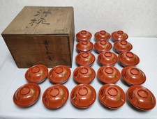 Antico set di ciotole in lacca