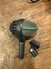 AKG D112 MKII Microfono