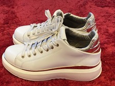 Suuuuuuper bellissime SNEAKER