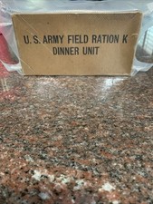 Unità da pranzo vintage WW2 US Army Field Ration K.  Unità da pranzo completa.