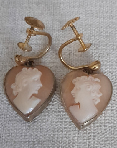 Orecchini vintage forma di - a,