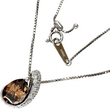 Collana con diamanti color