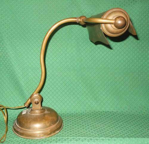Lampada ottone inclinabile