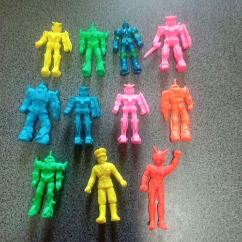 Lotto figure robot - figure,