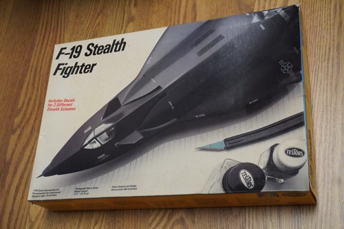 Testors model kit - kit, 1:48