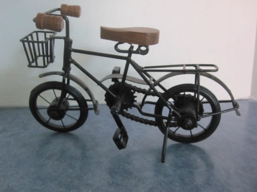 Bicicletta retrò fatta - a, mano