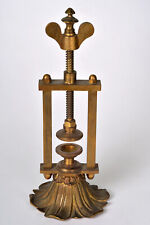 Antica Pressa Schiaccianoci Art Deco a torchio da banco  in ottone