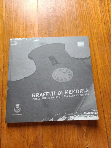 Graffiti memoria colle - di,