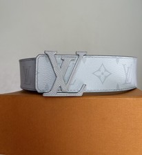 Louis Vuitton LV Initiales
