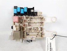 8273042010 SCATOLA FUSIBILI TOYOTA RAV-4 (A3) 2.2 D-4D 16V 150CV 2007 5P SUV