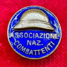 Distintivo Associazione Nazionale Combattenti smaltato Castelli Milano 1920 ca