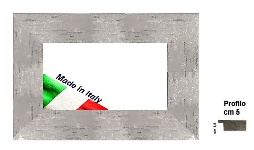 Cornice grigia con riflessi