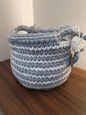 Cestino di fettucce a