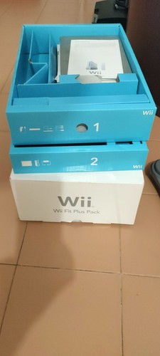 Nintendo wii fit - plus, pack