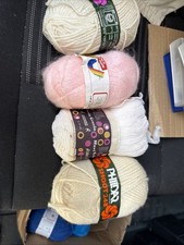 Gomitoli Di Lana Vergine Mai Utilizzati Lanerossi E Varie Marche vedi foto