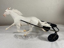 CM 1:9 Scale Black/Gold Detail
