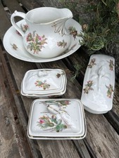 Antica brocca con catino