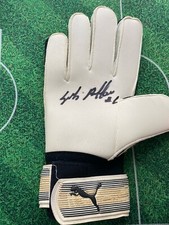 Guanto portiere firmato Gianluigi Buffon Italia autografo guanto Puma