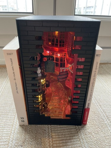 Book nook harry potter - nook,