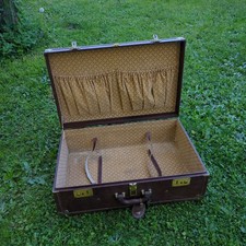 Valigia marrone in pelle anni