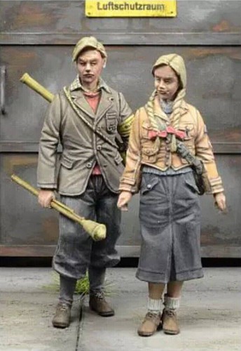 2pcs resin model kit - resin,