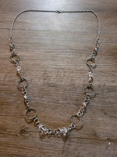Silver tone crystal and round - silver,