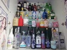 GIN JROSE AMUERTE PORTOFINO E ALTRE  BOTTIGLIE VUOTE PRIMA LEGGI DESCRIZIONE 