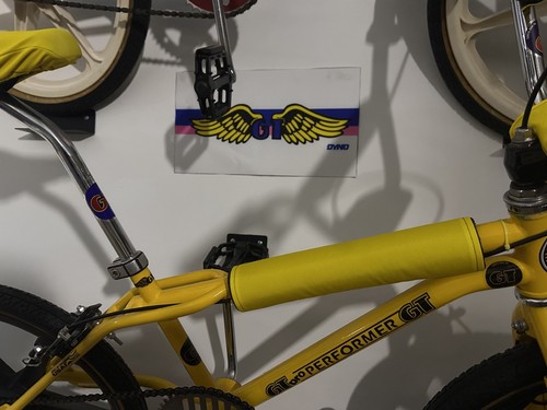 Wings emblema tag - wings,