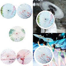 Ombrello cinese in carta oleata, antico parasole orientale per feste