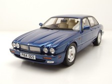 Modellino auto Jaguar XJR X300 RHD 1995 blu scuro scala 1:18 Cult Models