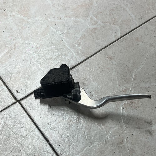 Pompa freno anteriore destra - pompa,