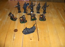 9x soldatini + moto 1:32