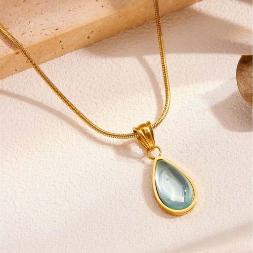 Collana con ciondolo goccia - con,