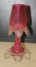 Vaso vintage con petali in