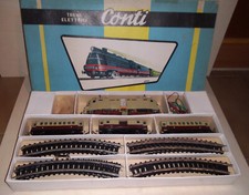 Conti Co.Mo.Ge. lotto trenini, locomotive, binari, ed altri accessori