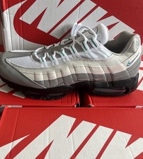 Sneakers uomo Nike 95s